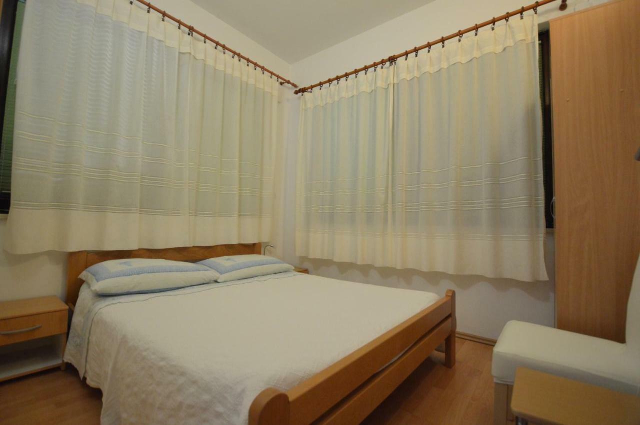 Apartment "Monte" พูลา ภายนอก รูปภาพ