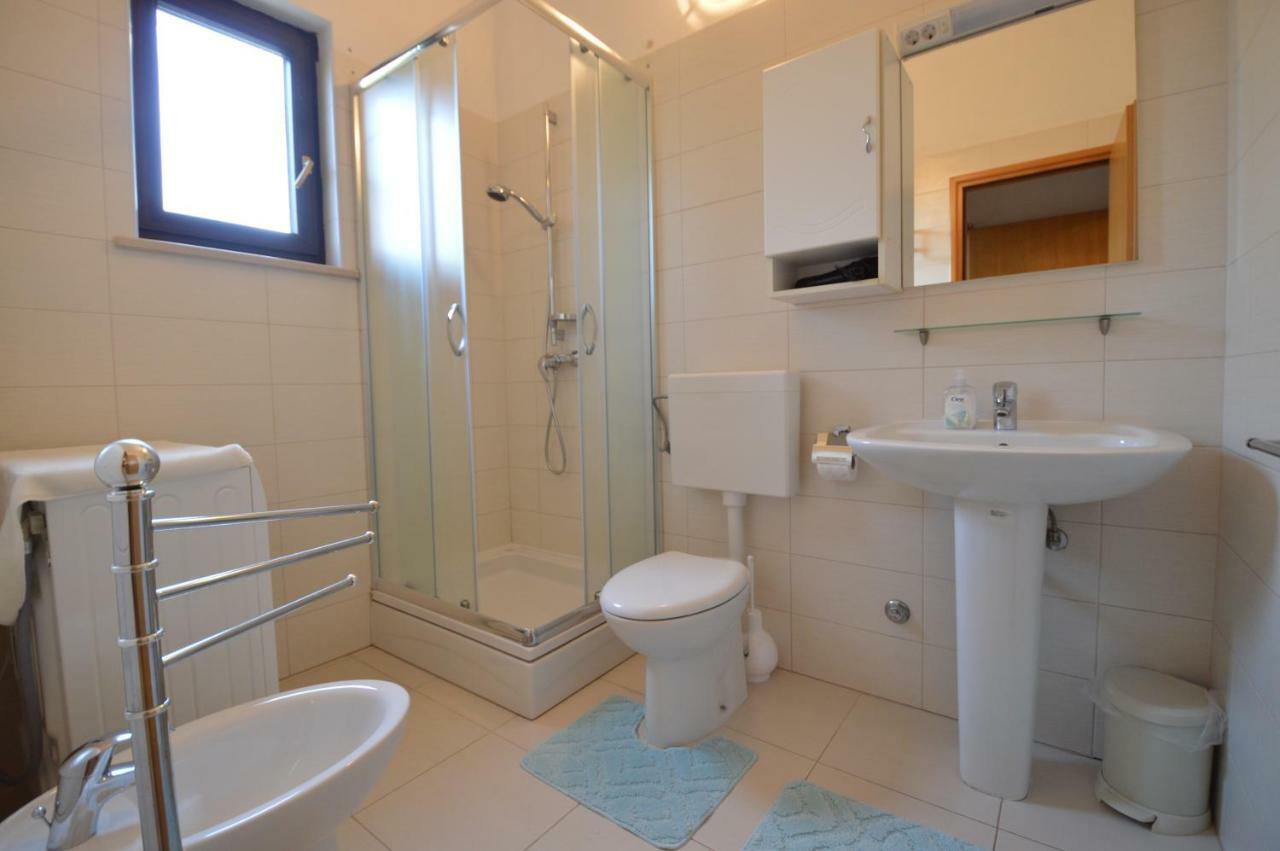 Apartment "Monte" พูลา ภายนอก รูปภาพ
