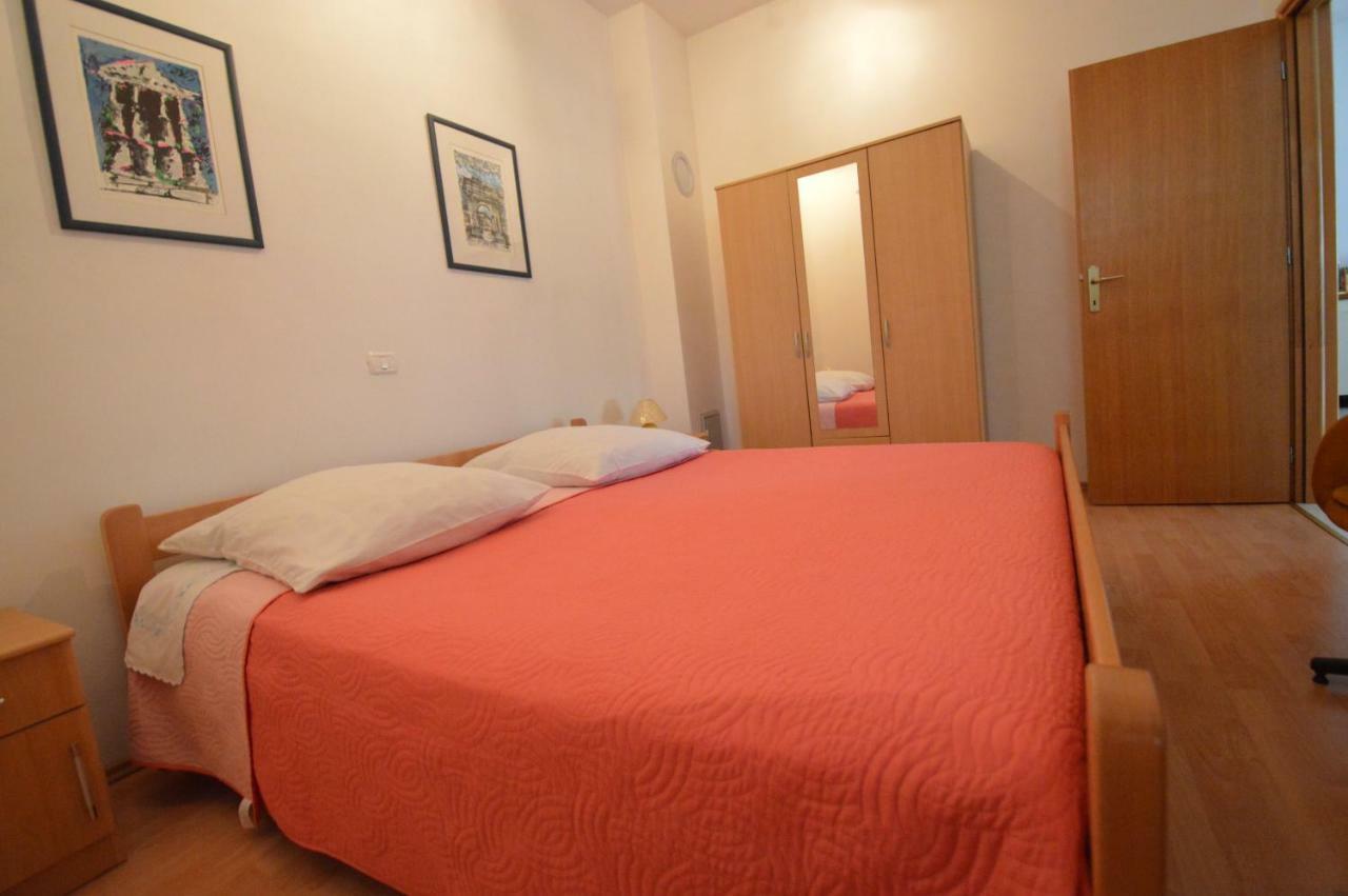 Apartment "Monte" พูลา ภายนอก รูปภาพ